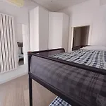 דירה Federica'S Guest House Vomero, Intero Appartamento 6 Ospiti Uso Esclusivo Metro Sotto Casa נאפולי
